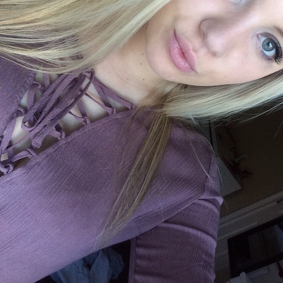 Maroon crop shirt - Picture 2 of 2